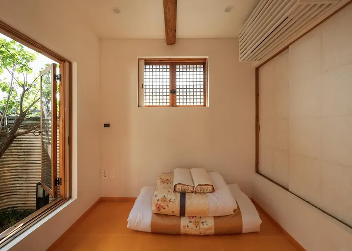 더프리마호텔 한옥 담박재 계동점 Villa *